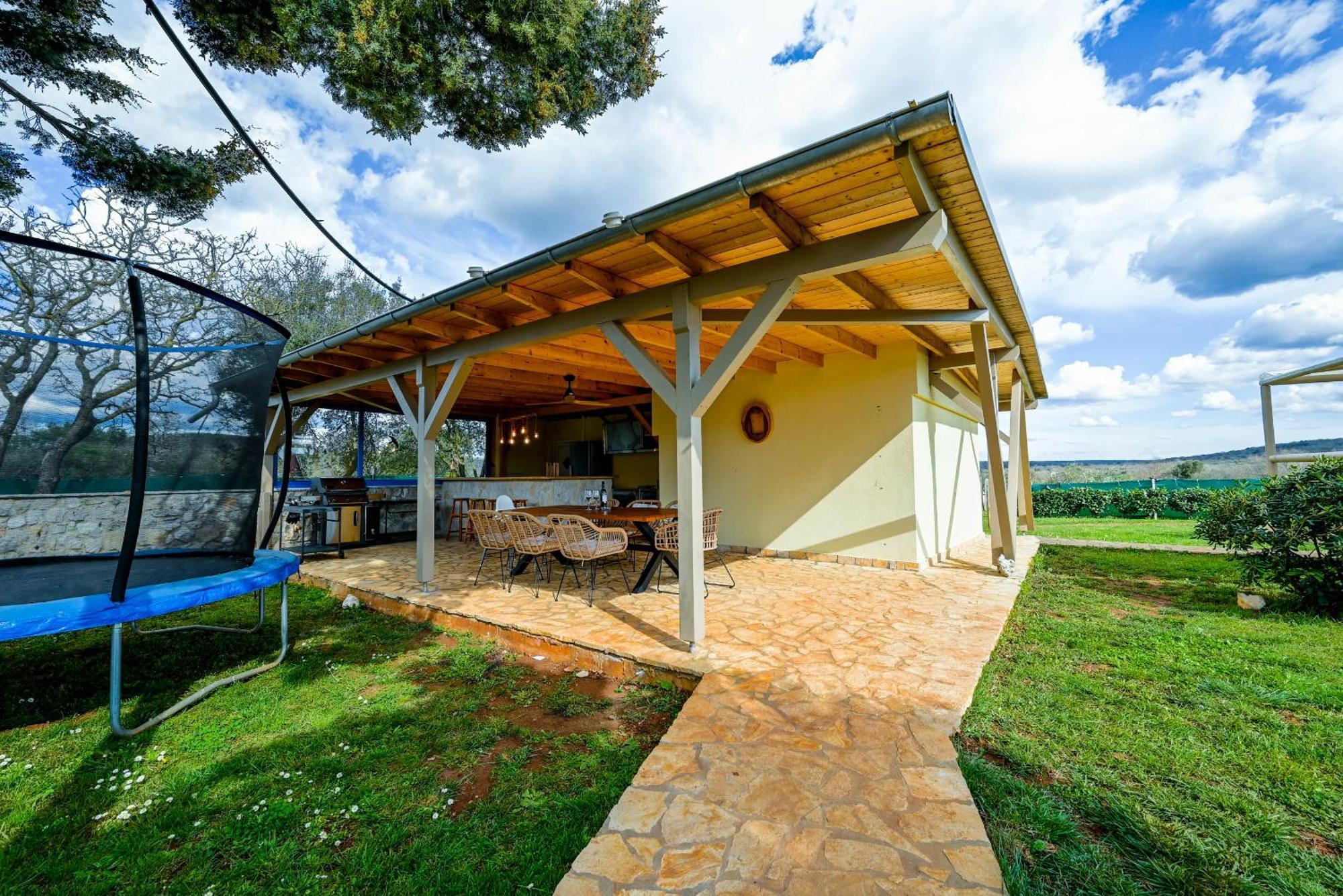 Bella Di Campo Βίλα Ρόβινι Εξωτερικό φωτογραφία